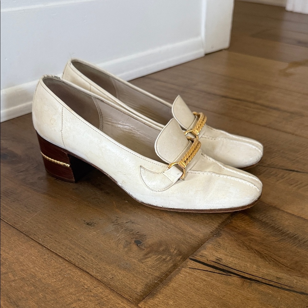 1970s Gucci Cream Loafers with Gold Detail
